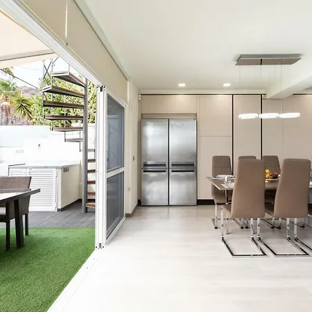 Villa Luxurious With Jacuzzi Palm-mar