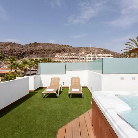 Luxurious With Jacuzzi *
